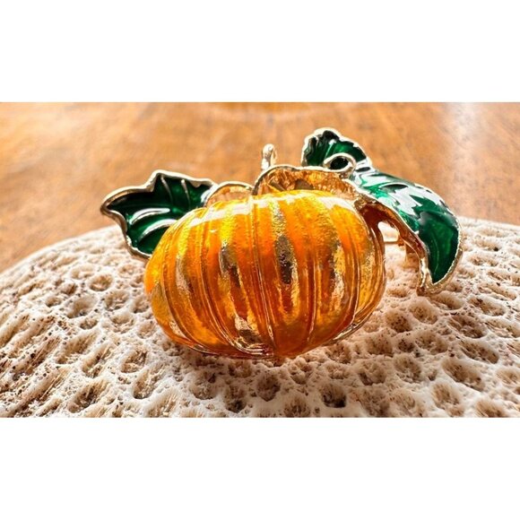 Pumpkin Brooch Pin New Fall Leaves Thanksgiving Bountiful Harvest Festiv… - Picture 9 of 10
